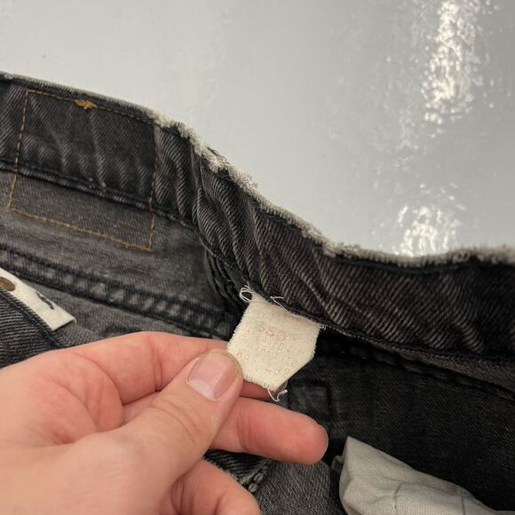 Vintage 90s Levi's 550 Black Relaxed Fit Jeans 31x31 - Picture 4 of 4